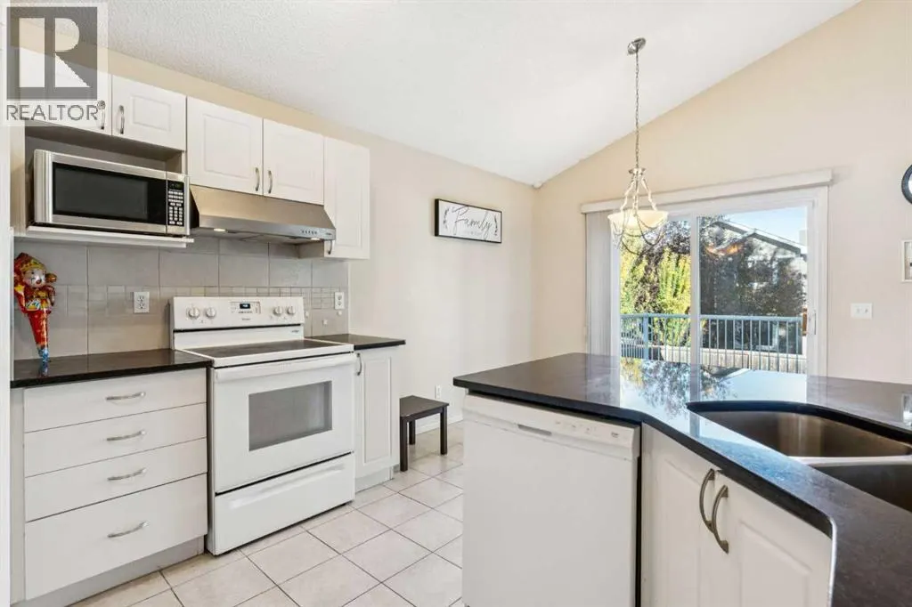 1048 Bridlemeadows Manor SW