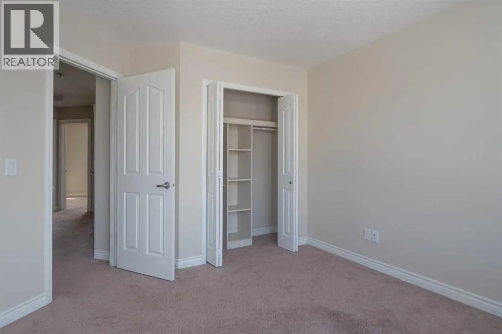 458 Walnut Crescent