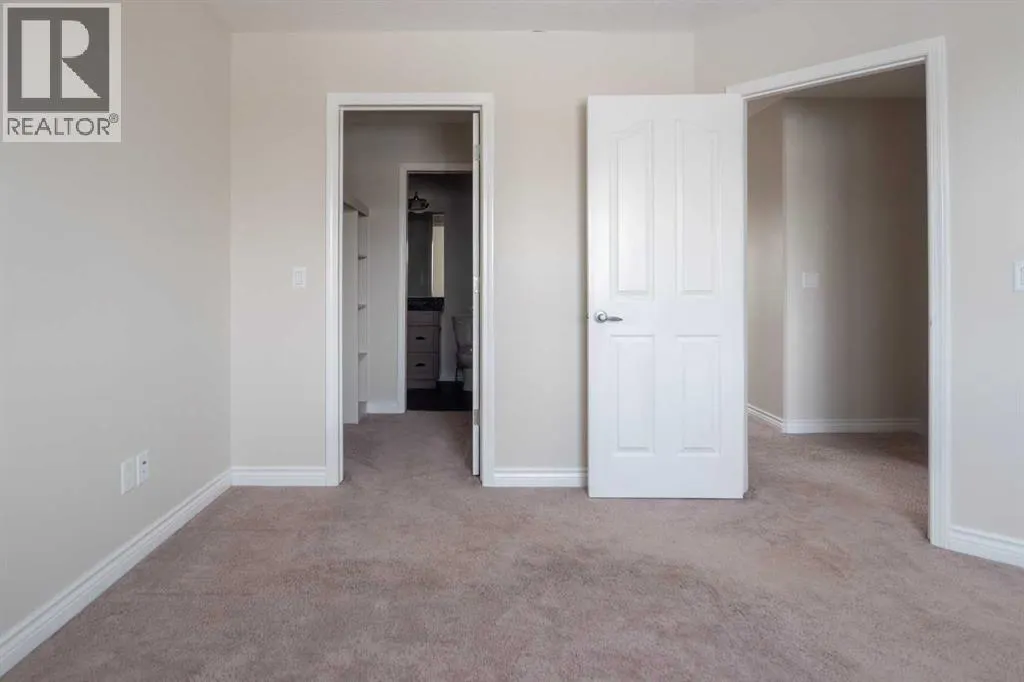458 Walnut Crescent