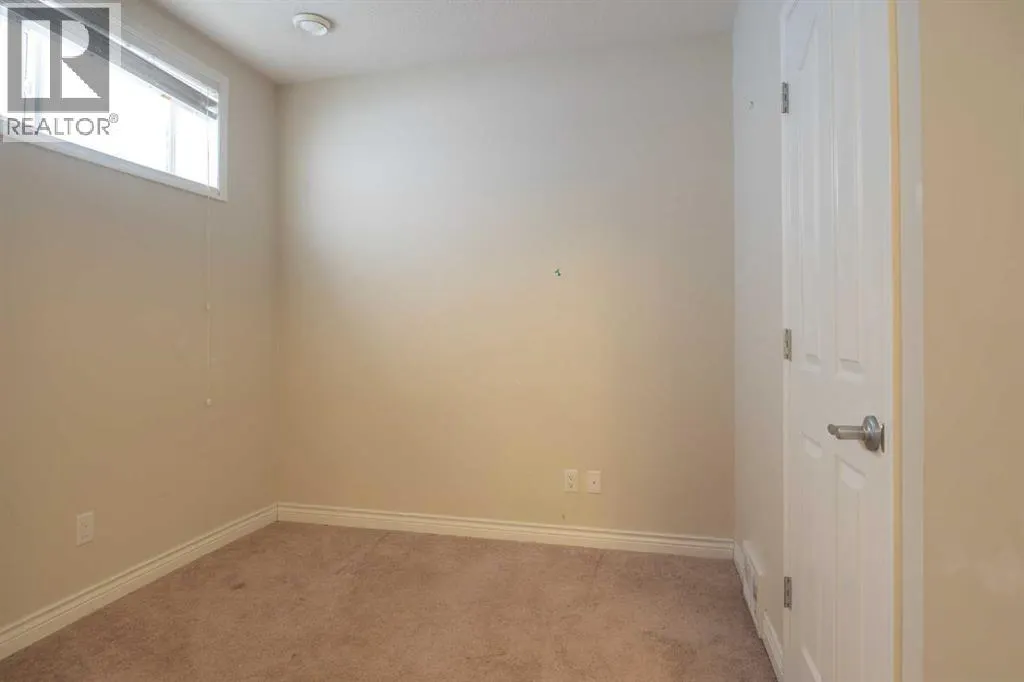 458 Walnut Crescent