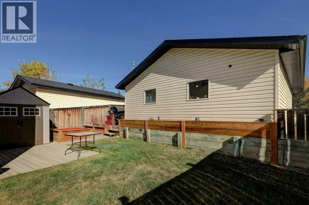 13 Ross Place