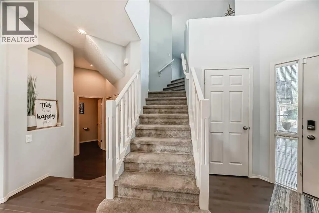 168 Royal Oak Terrace NW