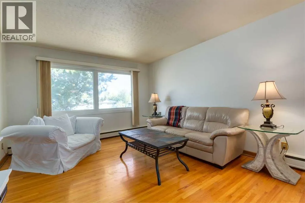 23 Klamath Place SW
