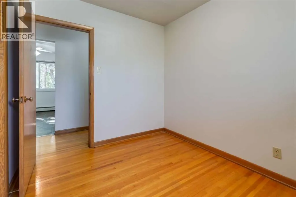 23 Klamath Place SW