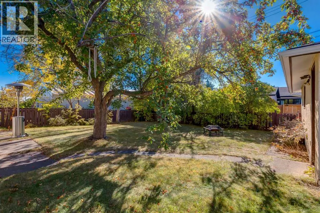 23 Klamath Place SW