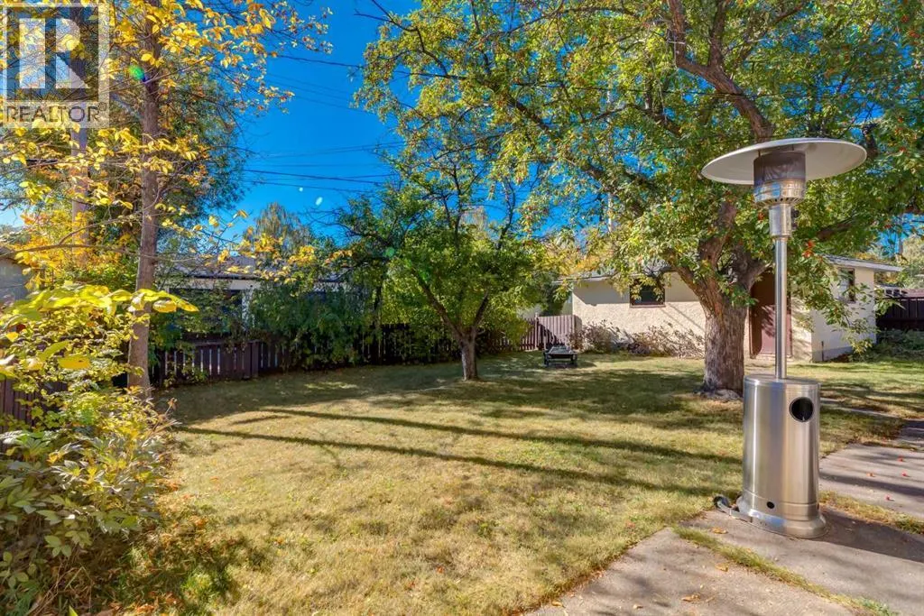 23 Klamath Place SW