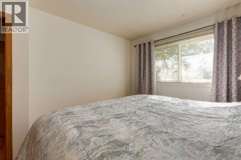 23 Klamath Place SW