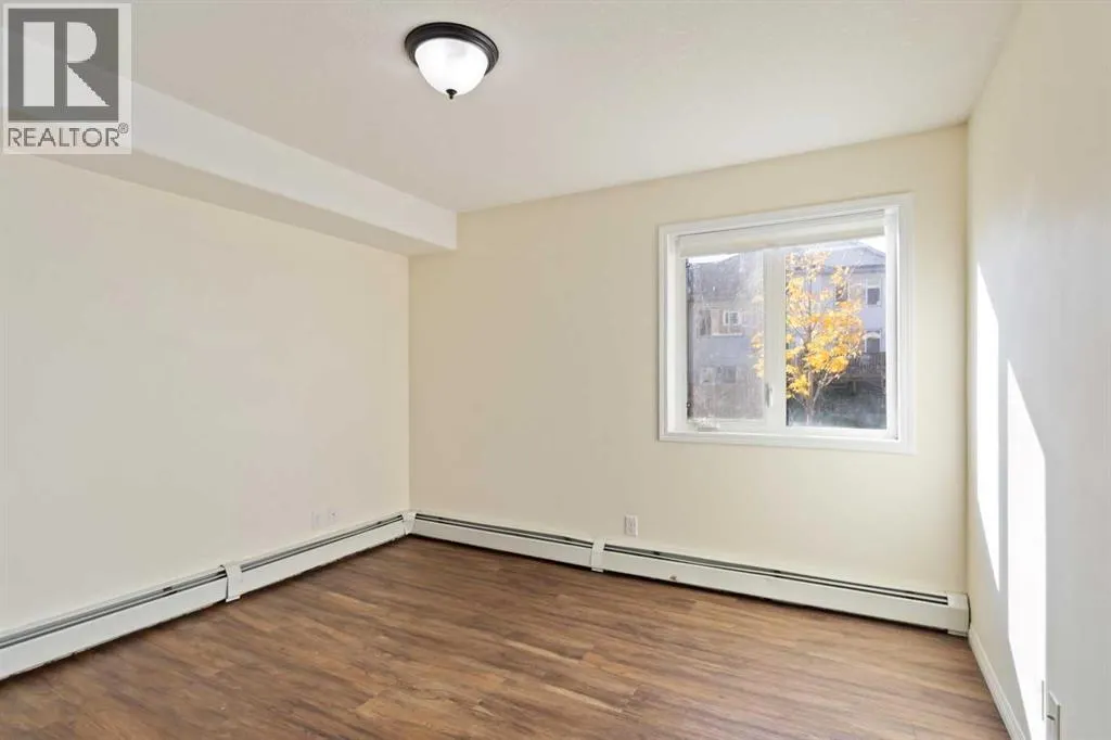 105, 248B Grosbeak Way