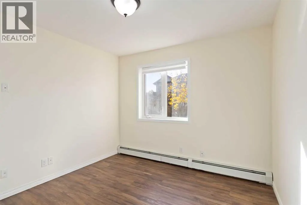 105, 248B Grosbeak Way