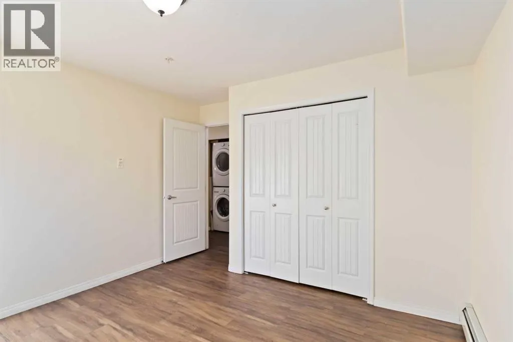 105, 248B Grosbeak Way