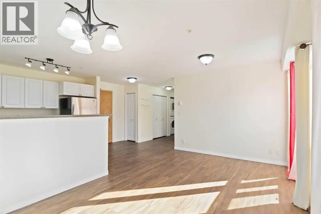 105, 248B Grosbeak Way