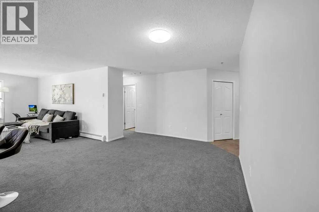 4102, 60 Panatella Street NW