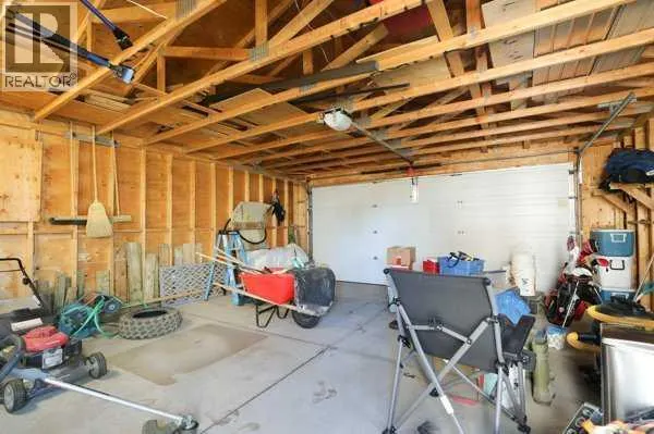 196 Coalbanks Boulevard W