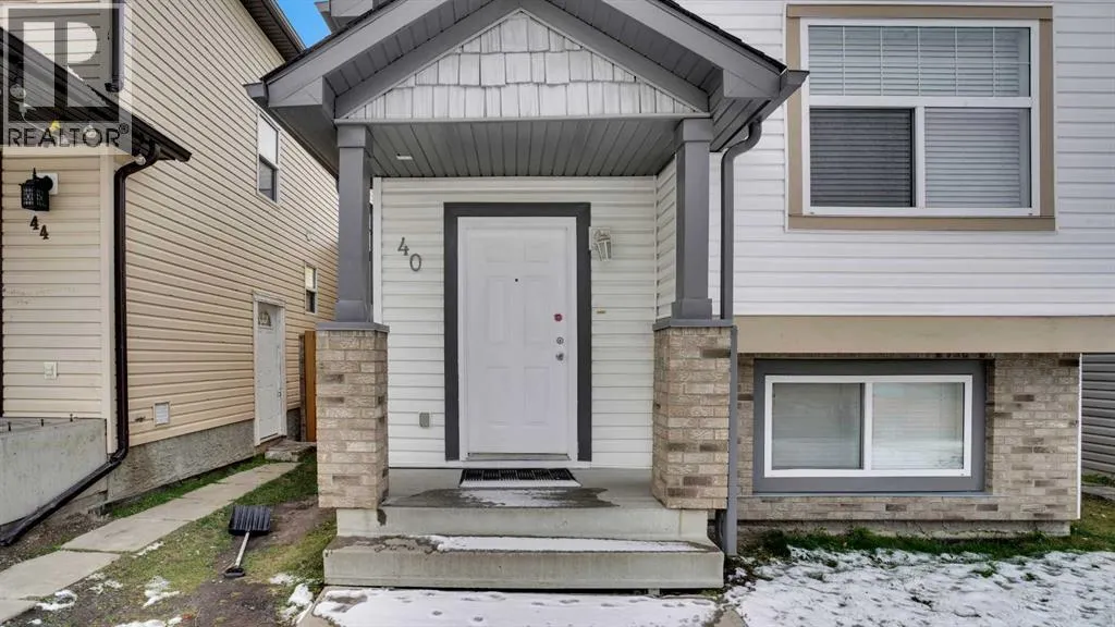 40 saddlefield Road NE