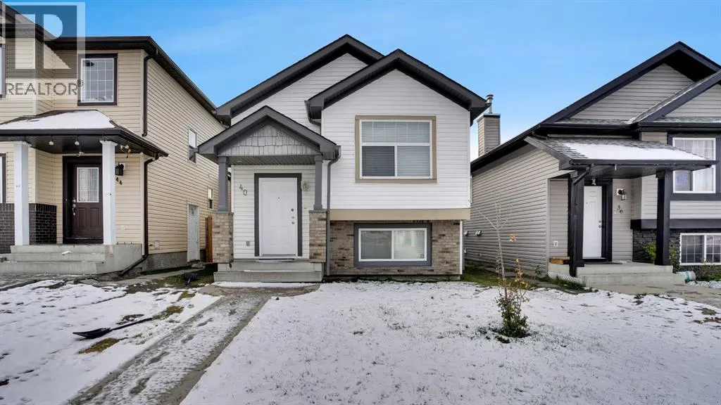 40 saddlefield Road NE