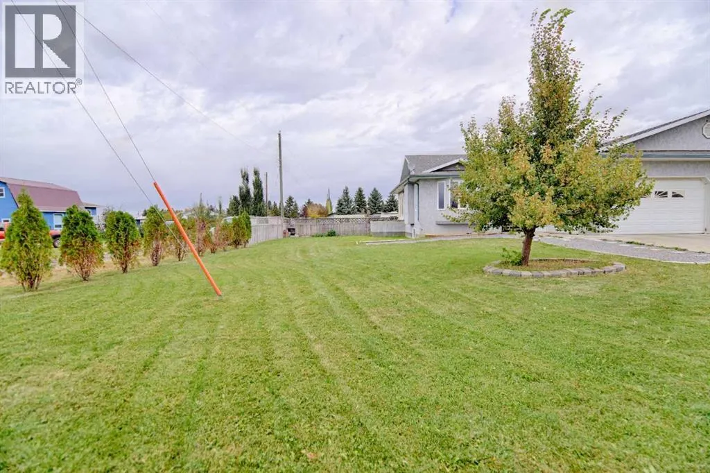 406 A Pioneer Crescent Crescent