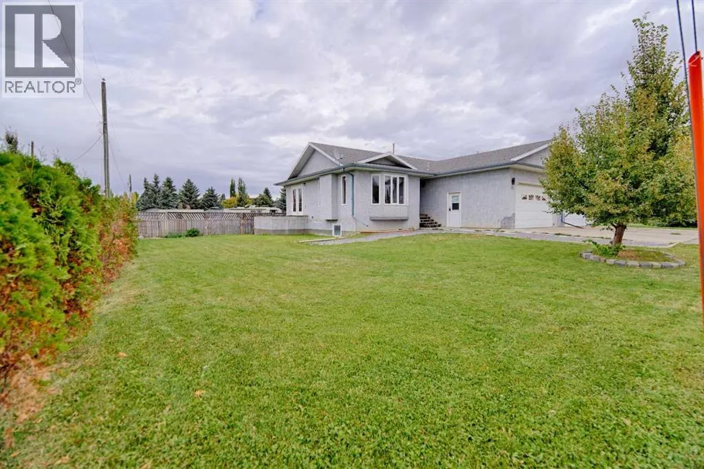 406 A Pioneer Crescent Crescent