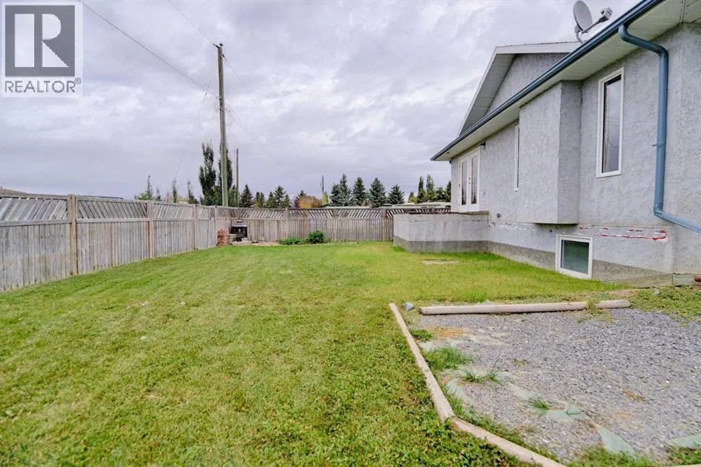 406 A Pioneer Crescent Crescent