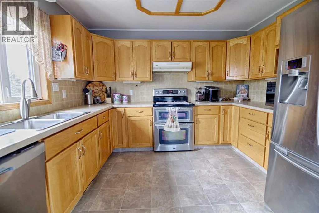 406 A Pioneer Crescent Crescent