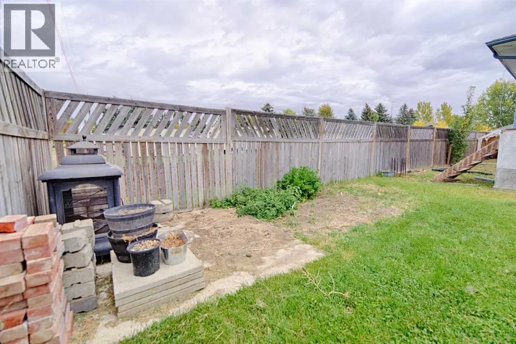 406 A Pioneer Crescent Crescent