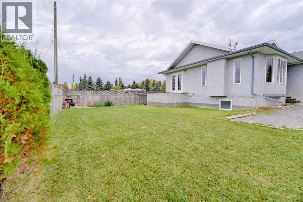 406 A Pioneer Crescent Crescent