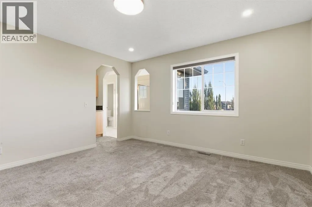64 Cougarstone Square SW