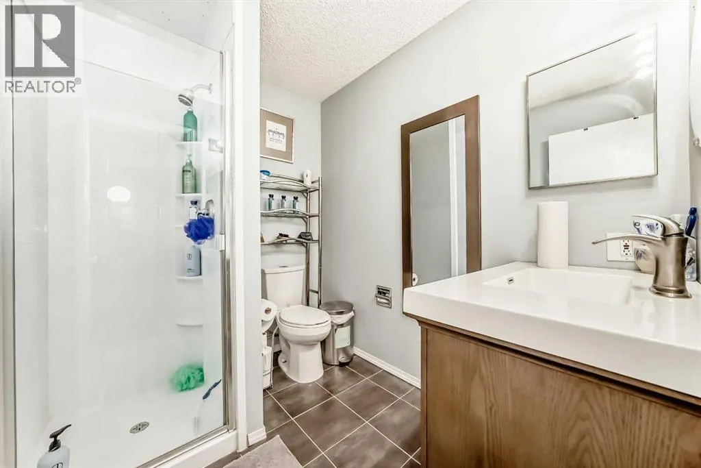 167 Woodridge Place SW