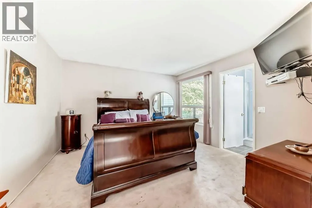 167 Woodridge Place SW
