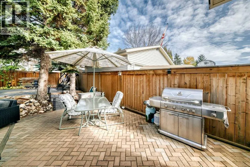167 Woodridge Place SW