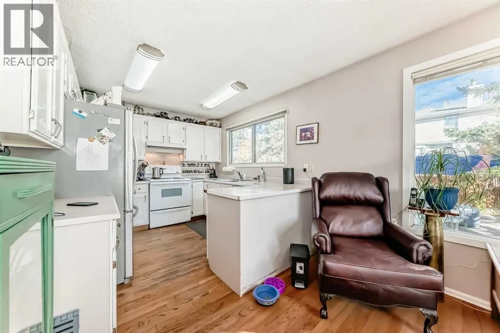 167 Woodridge Place SW