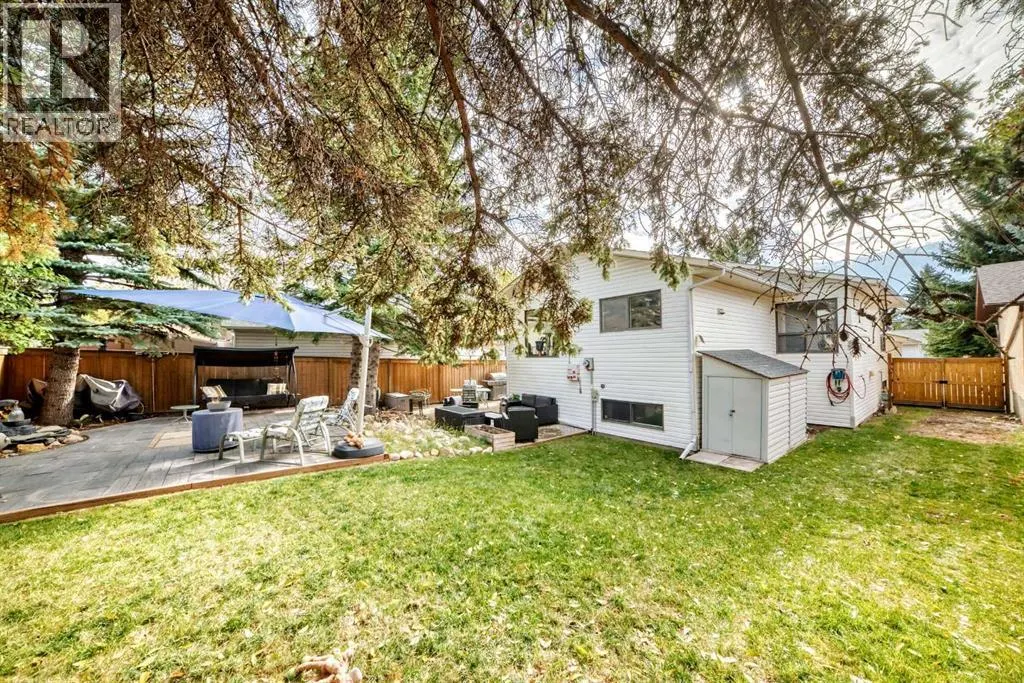 167 Woodridge Place SW