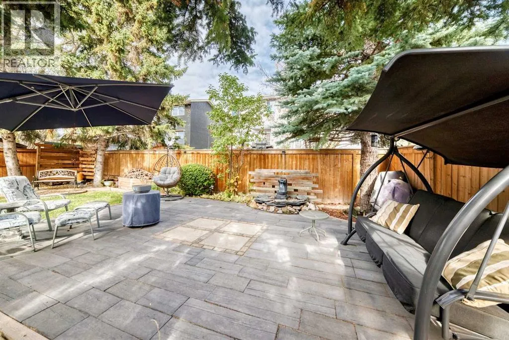 167 Woodridge Place SW