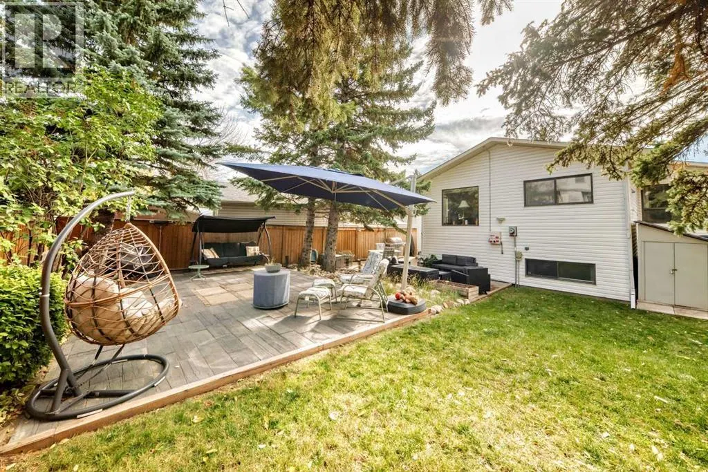 167 Woodridge Place SW