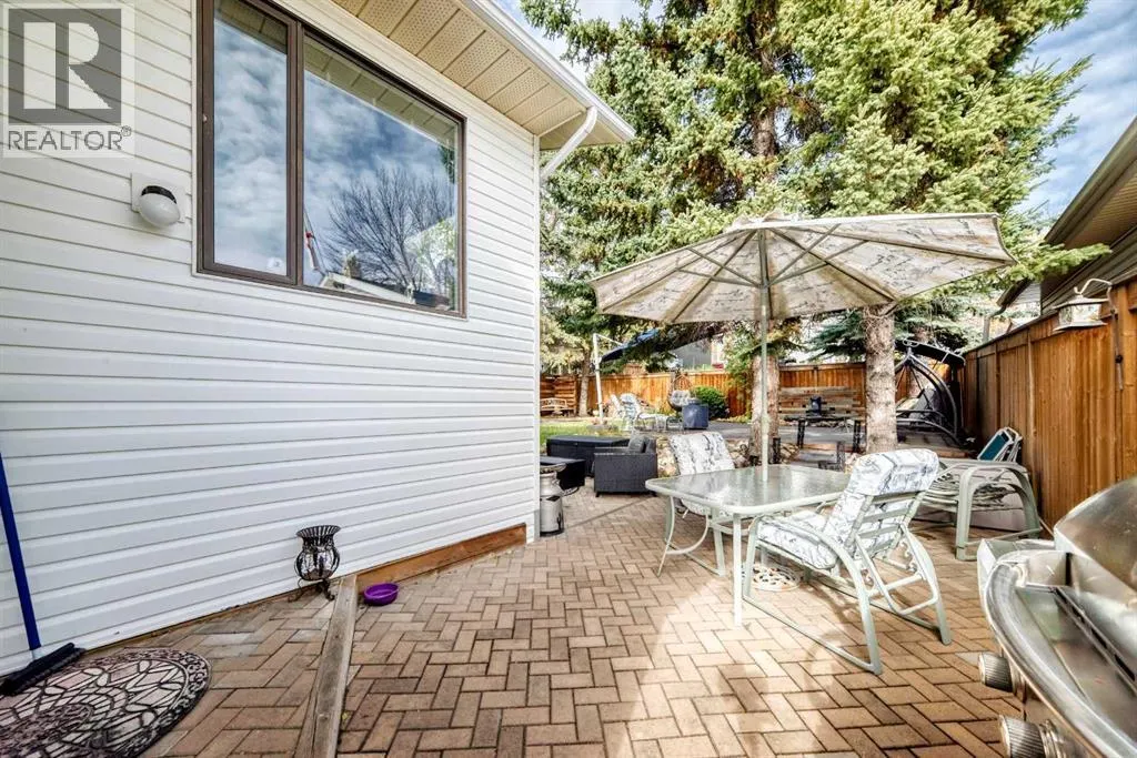 167 Woodridge Place SW