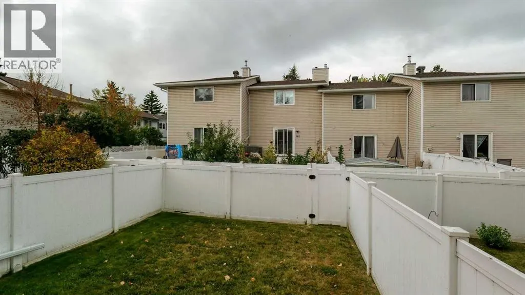 135 Woodsman Lane SW