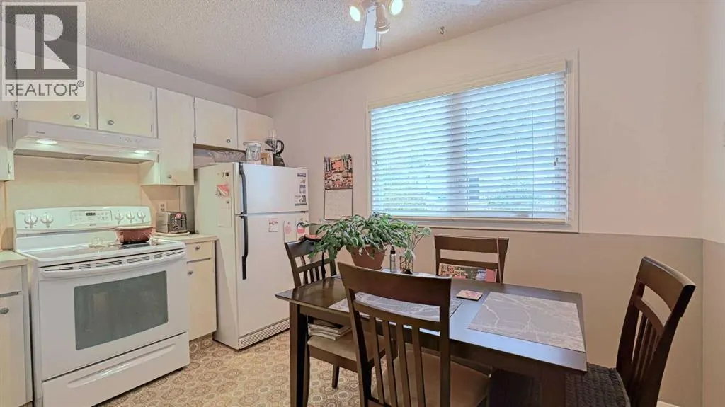 135 Woodsman Lane SW