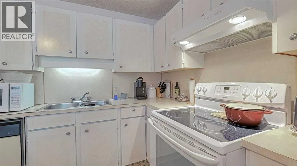 135 Woodsman Lane SW