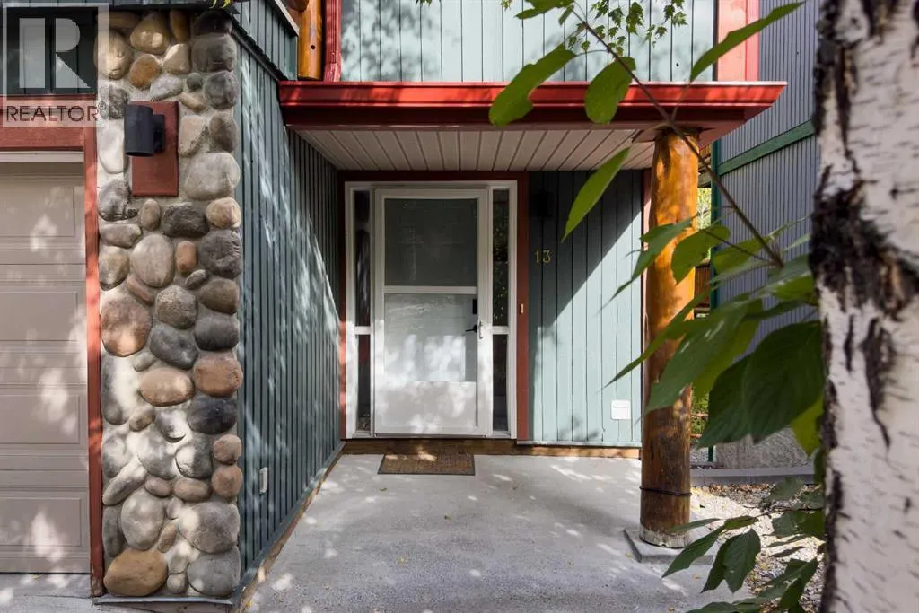 13, 1022 Rundleview Drive