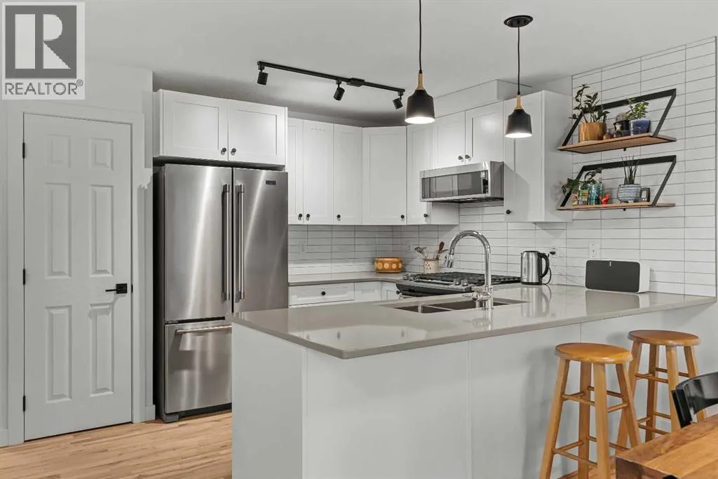 13, 1022 Rundleview Drive