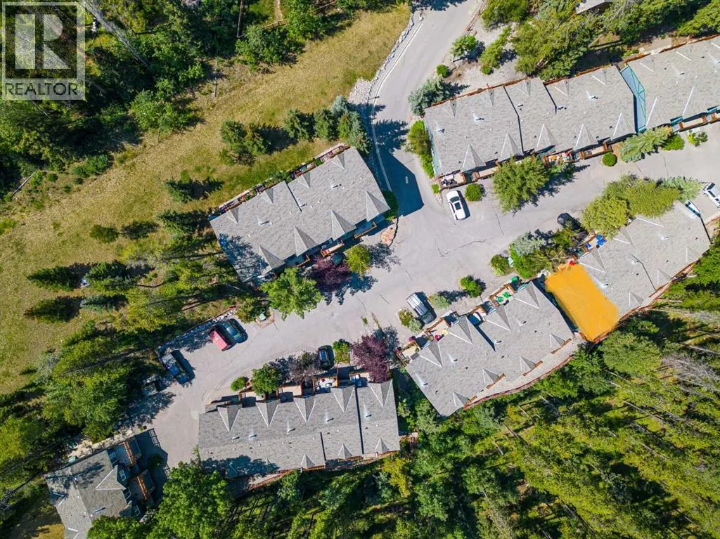 13, 1022 Rundleview Drive