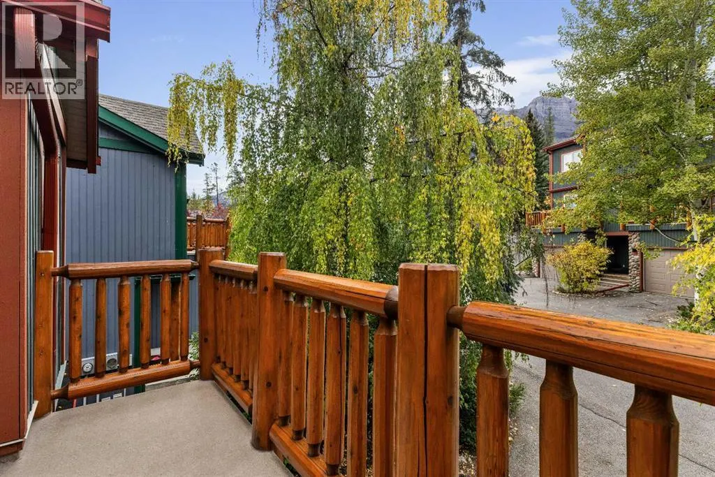 13, 1022 Rundleview Drive