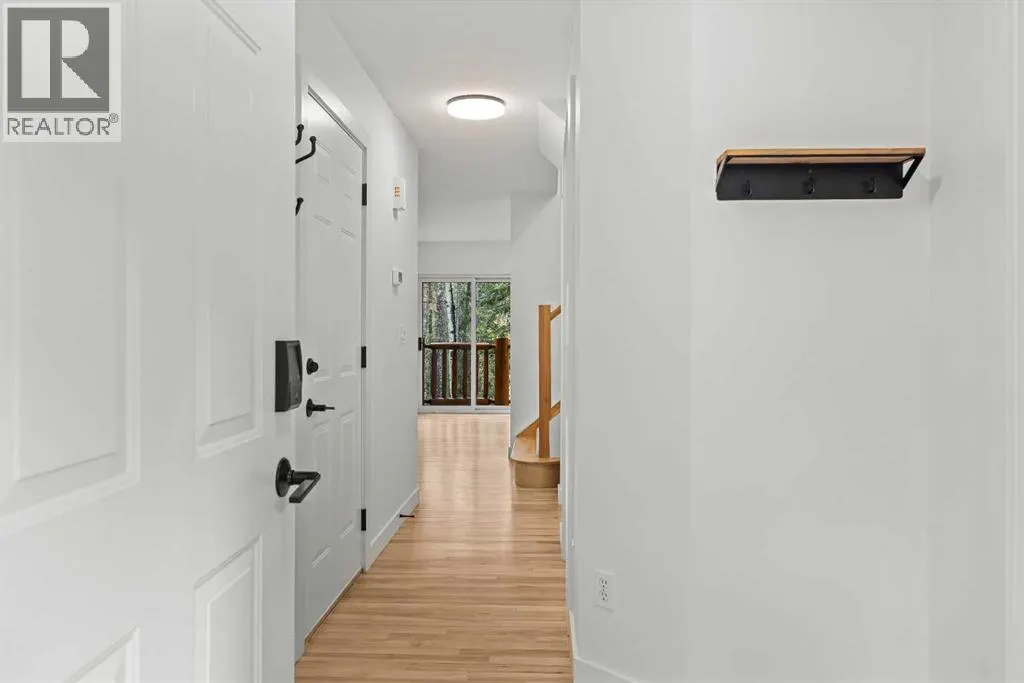 13, 1022 Rundleview Drive