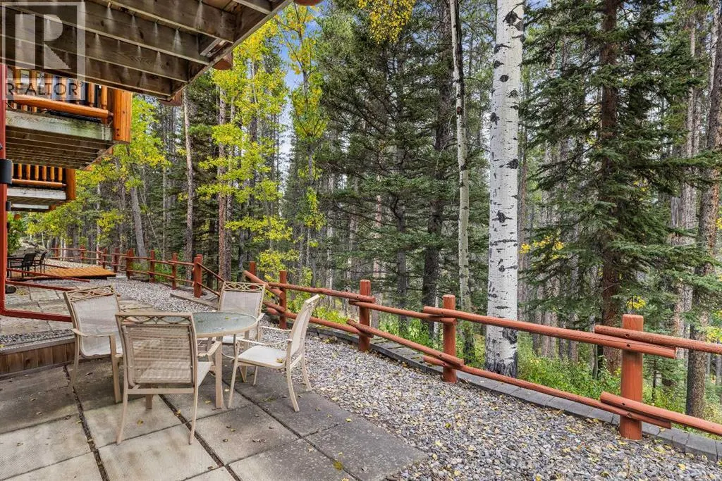 13, 1022 Rundleview Drive