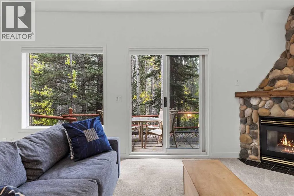 13, 1022 Rundleview Drive