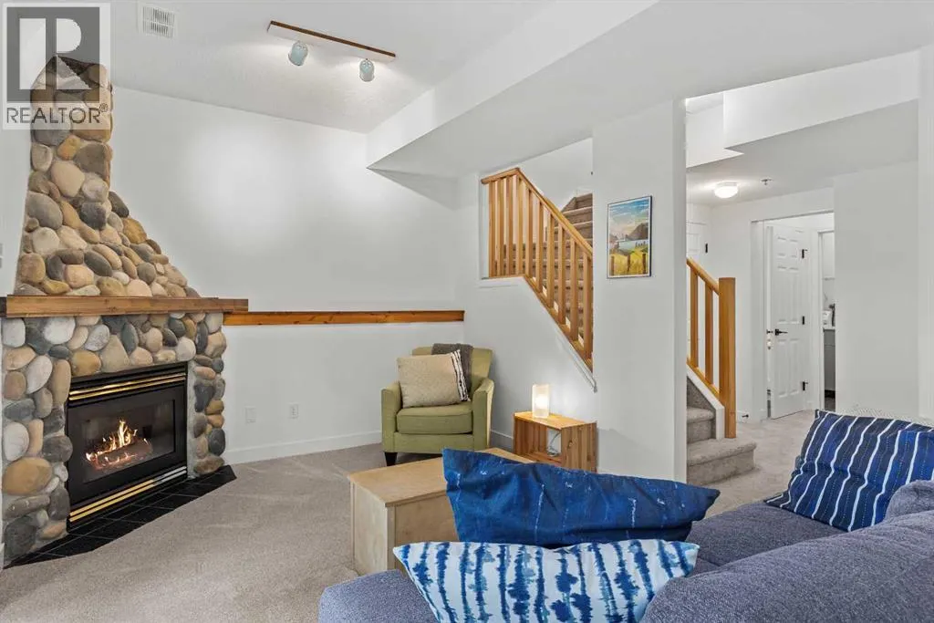 13, 1022 Rundleview Drive