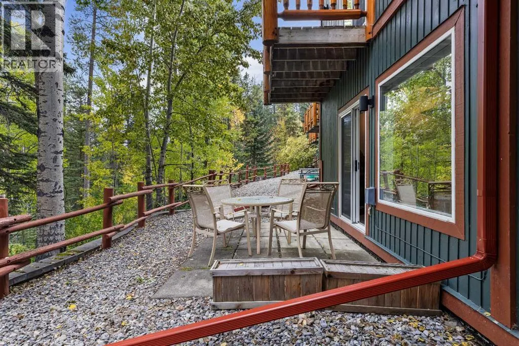 13, 1022 Rundleview Drive