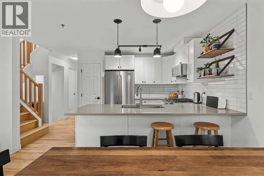 13, 1022 Rundleview Drive