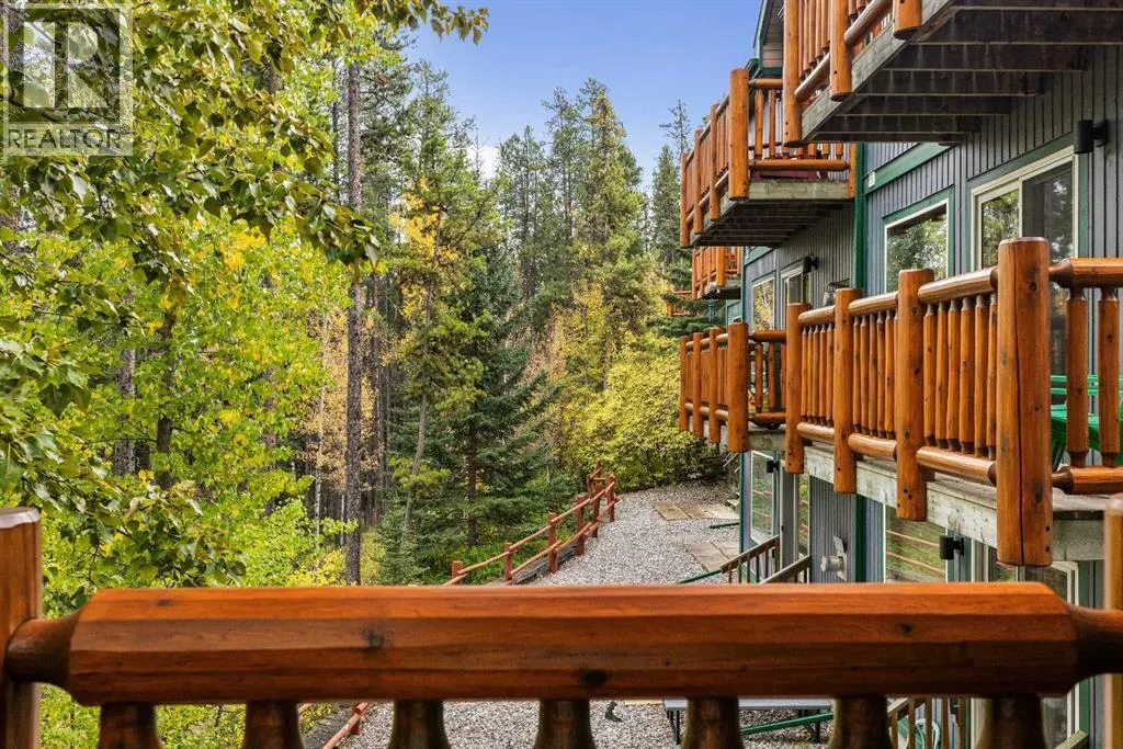 13, 1022 Rundleview Drive