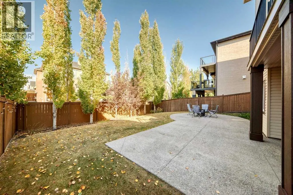 136 ASPENMERE Close