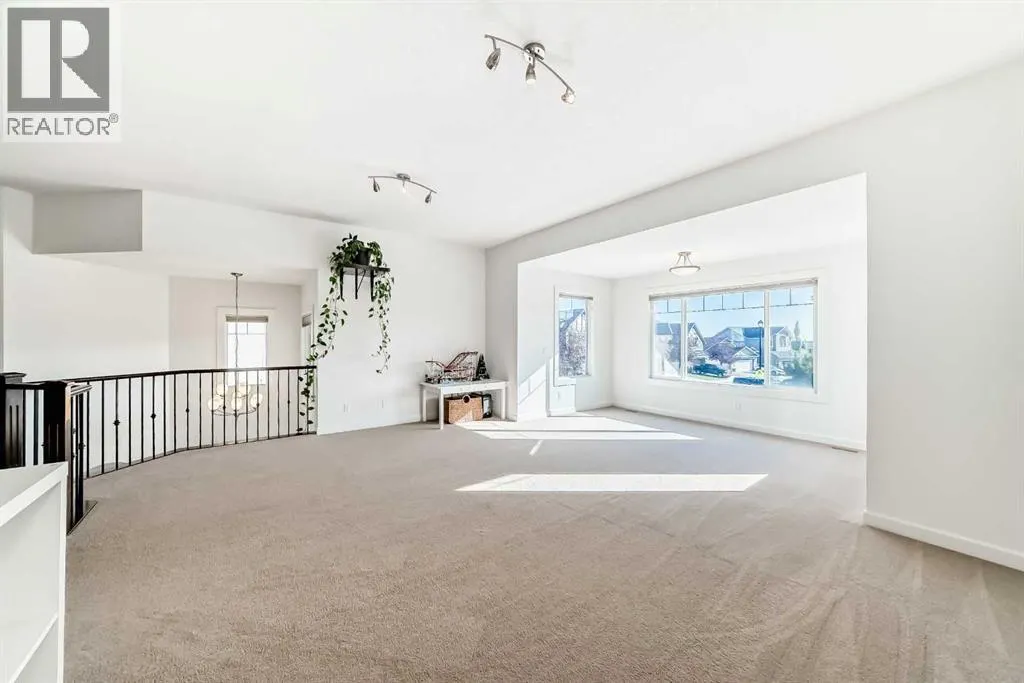 136 ASPENMERE Close